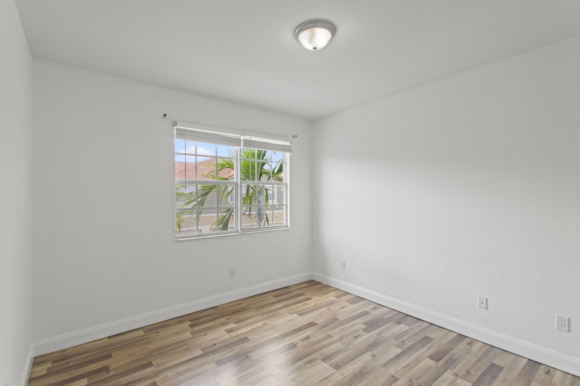 9051 Plymouth Place, Unit 20203, Tamarac, FL 33321 Photo