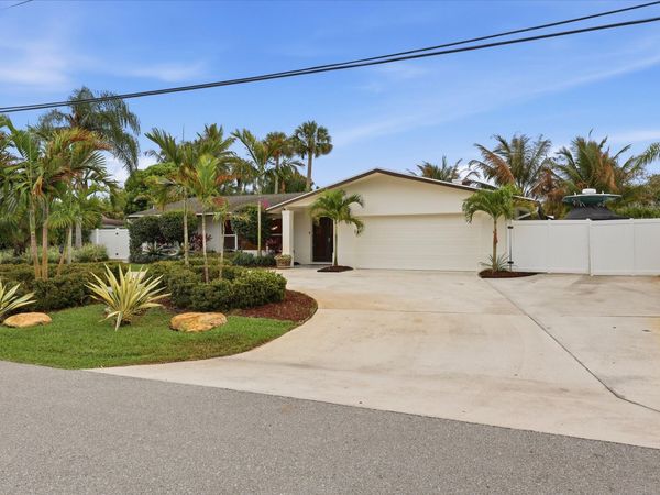 7 River Drive, Tequesta, FL 33469