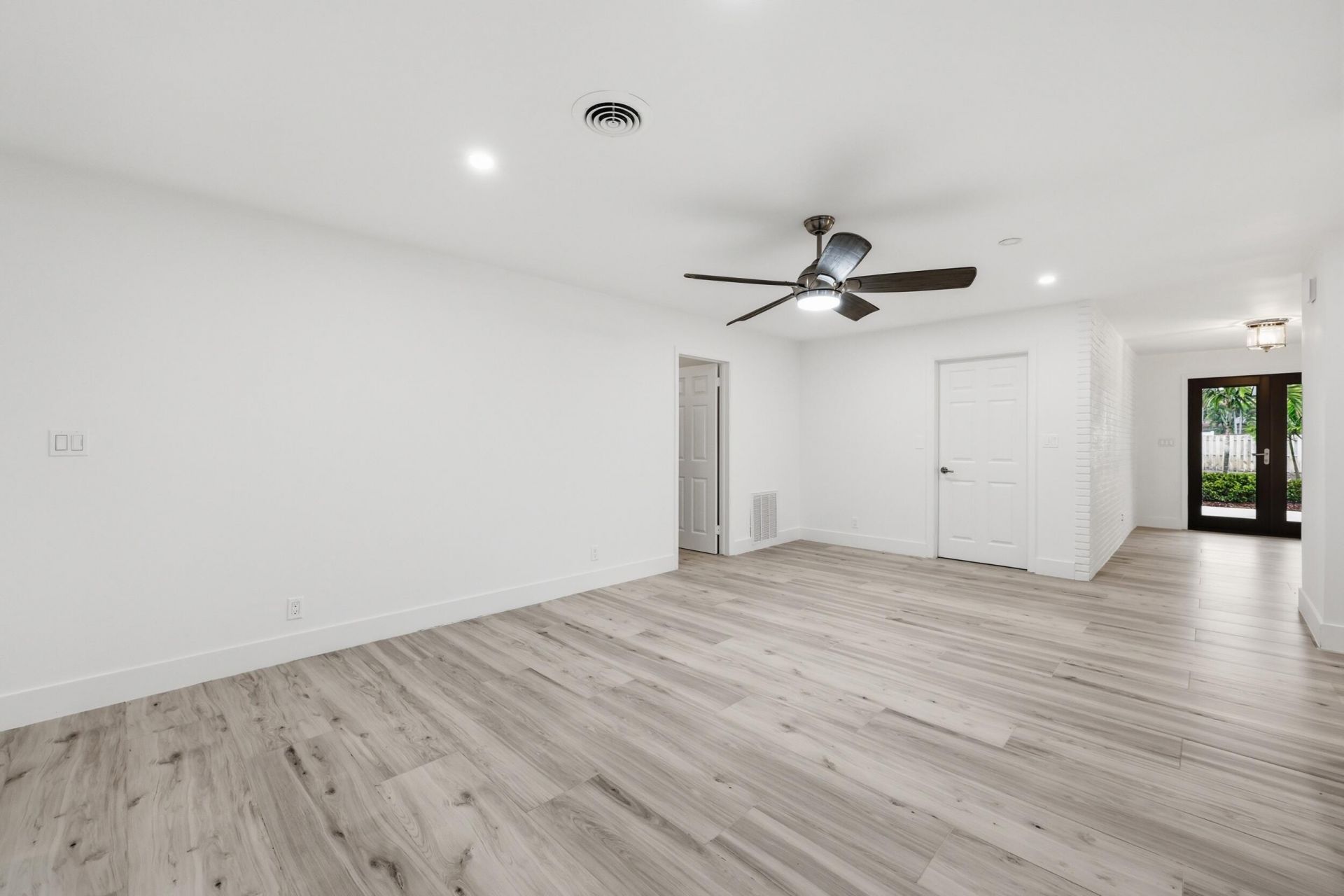 7 River Drive, Tequesta, FL 33469 Photo