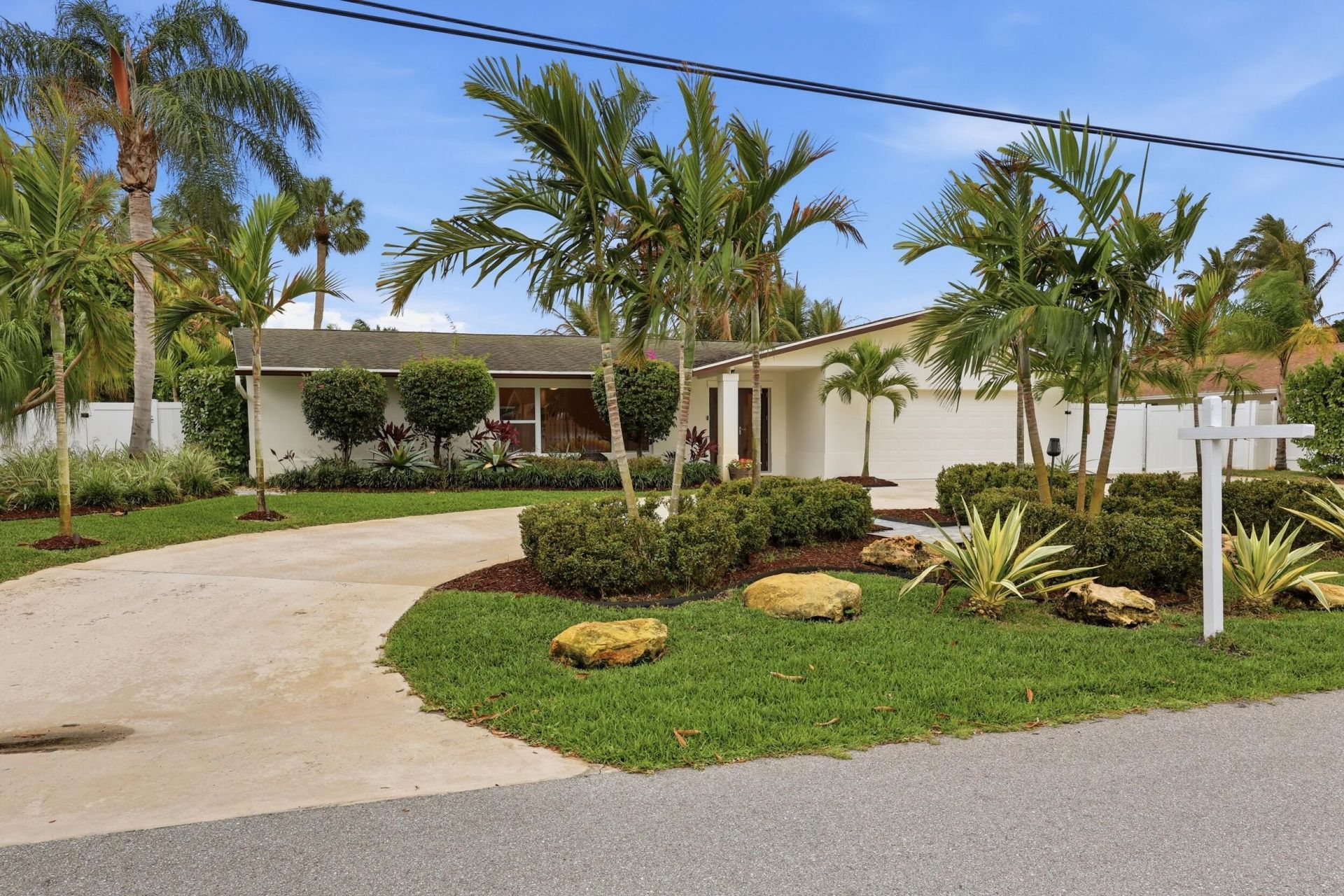 7 River Drive, Tequesta, FL 33469 Photo