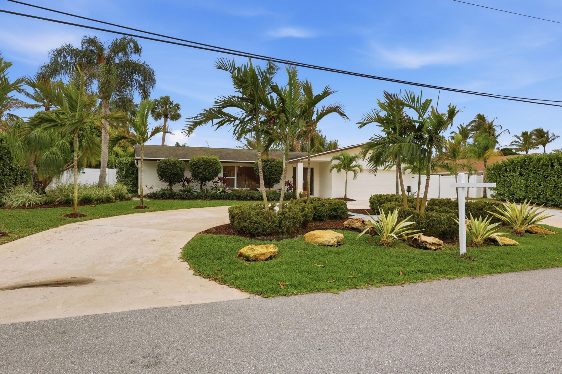 7 River Drive, Tequesta, FL 33469 Photo