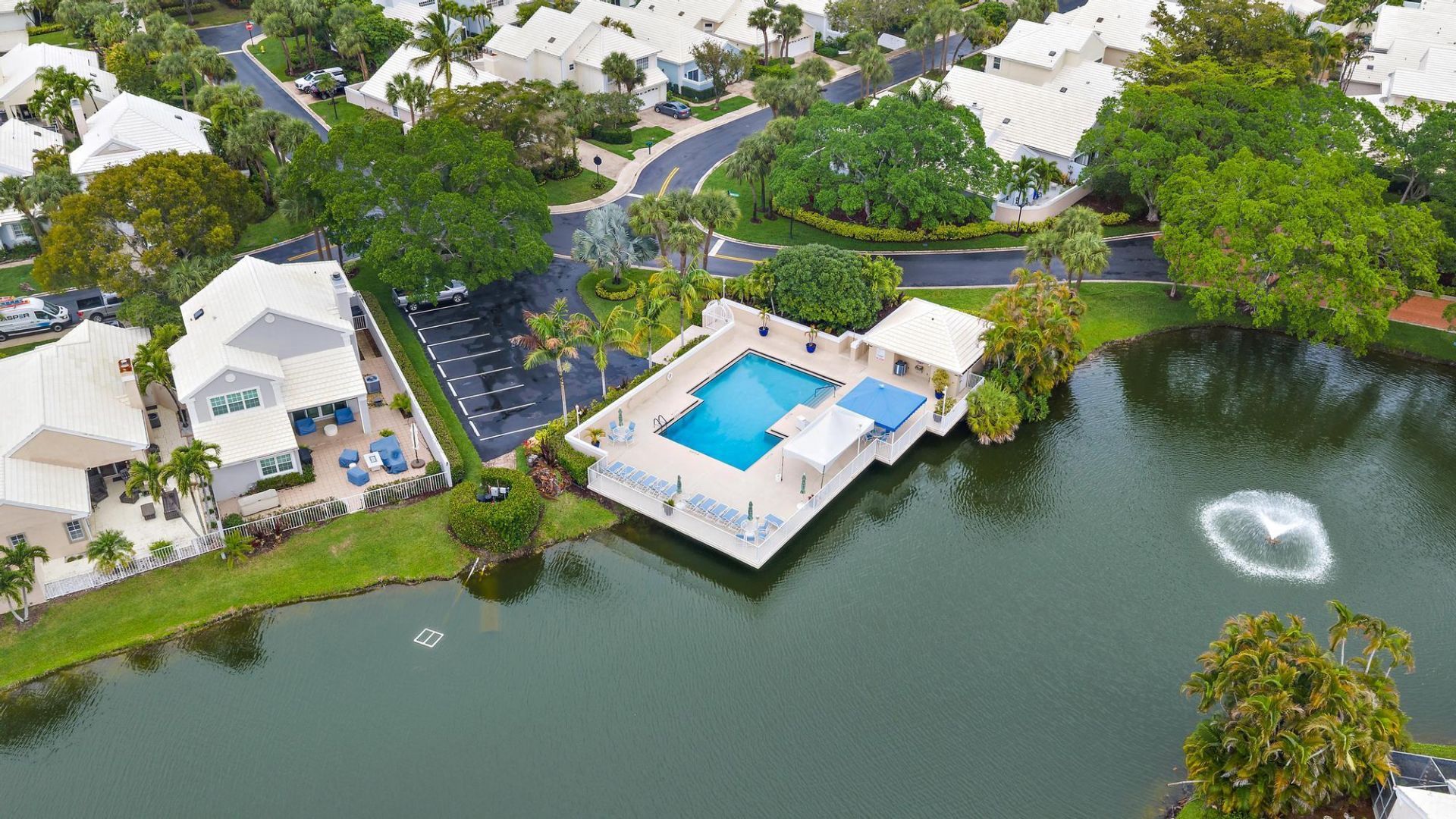 18 Windsor Lane, Palm Beach Gardens, FL 33418 Photo