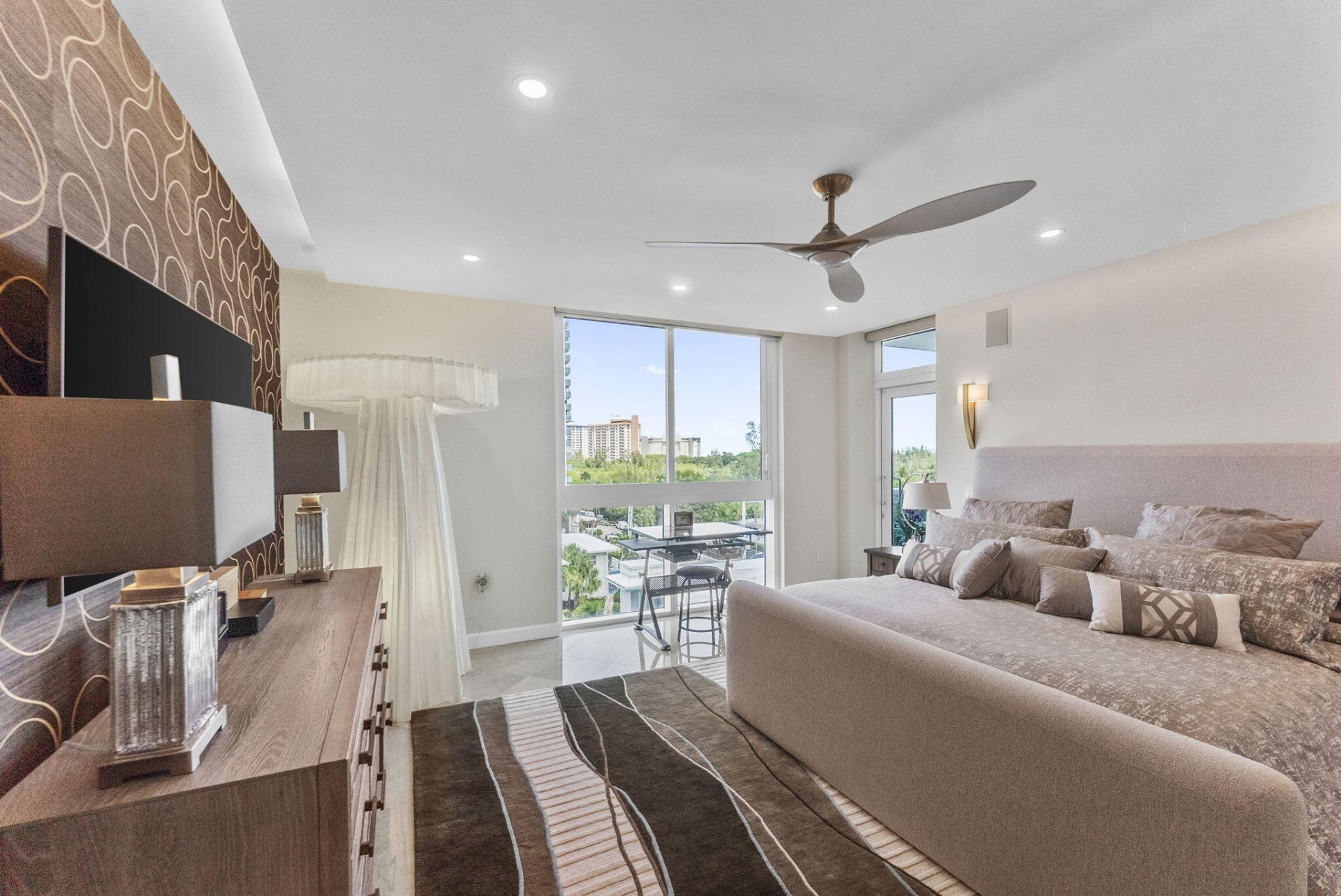 715 Bayshore Drive, Unit 606, Fort Lauderdale, FL 33304 Photo