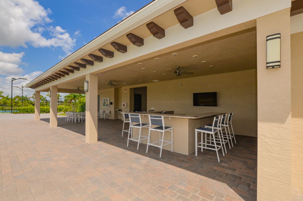 10095 SW Nuova Way, Port Saint Lucie, FL 34986 Photo