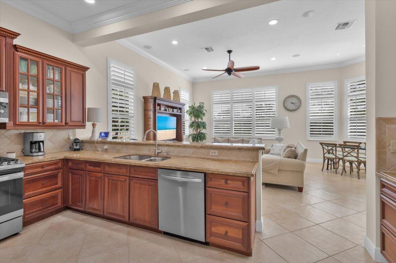 10095 SW Nuova Way, Port Saint Lucie, FL 34986 Photo