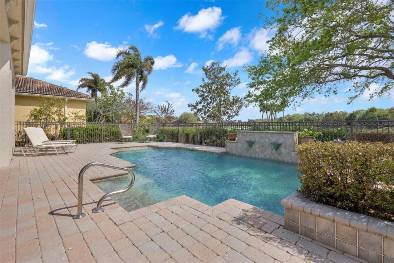 10095 SW Nuova Way, Port Saint Lucie, FL 34986 Photo