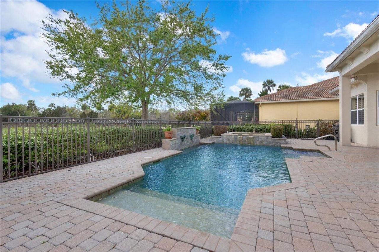 10095 SW Nuova Way, Port Saint Lucie, FL 34986 Photo