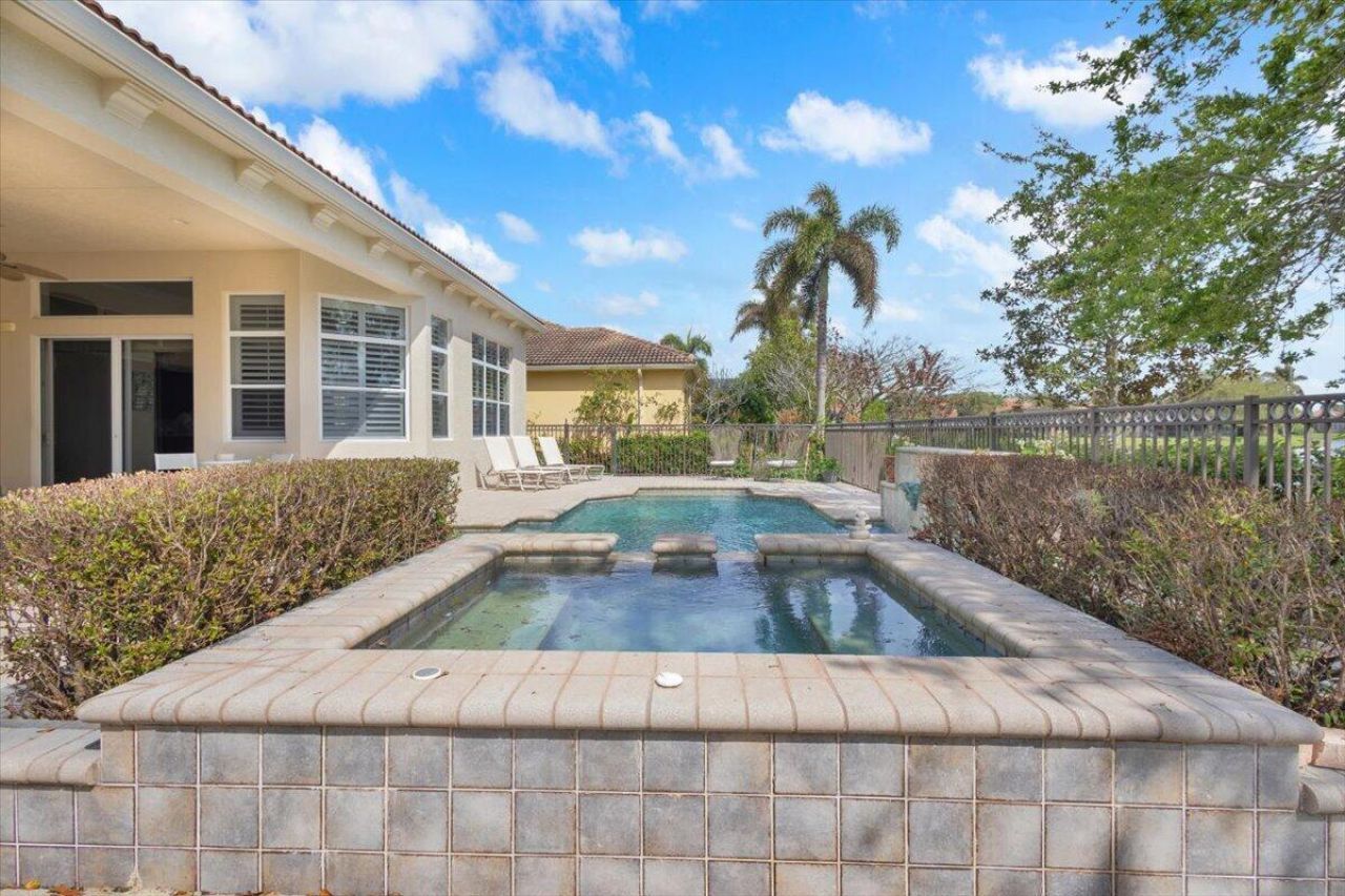 10095 SW Nuova Way, Port Saint Lucie, FL 34986 Photo