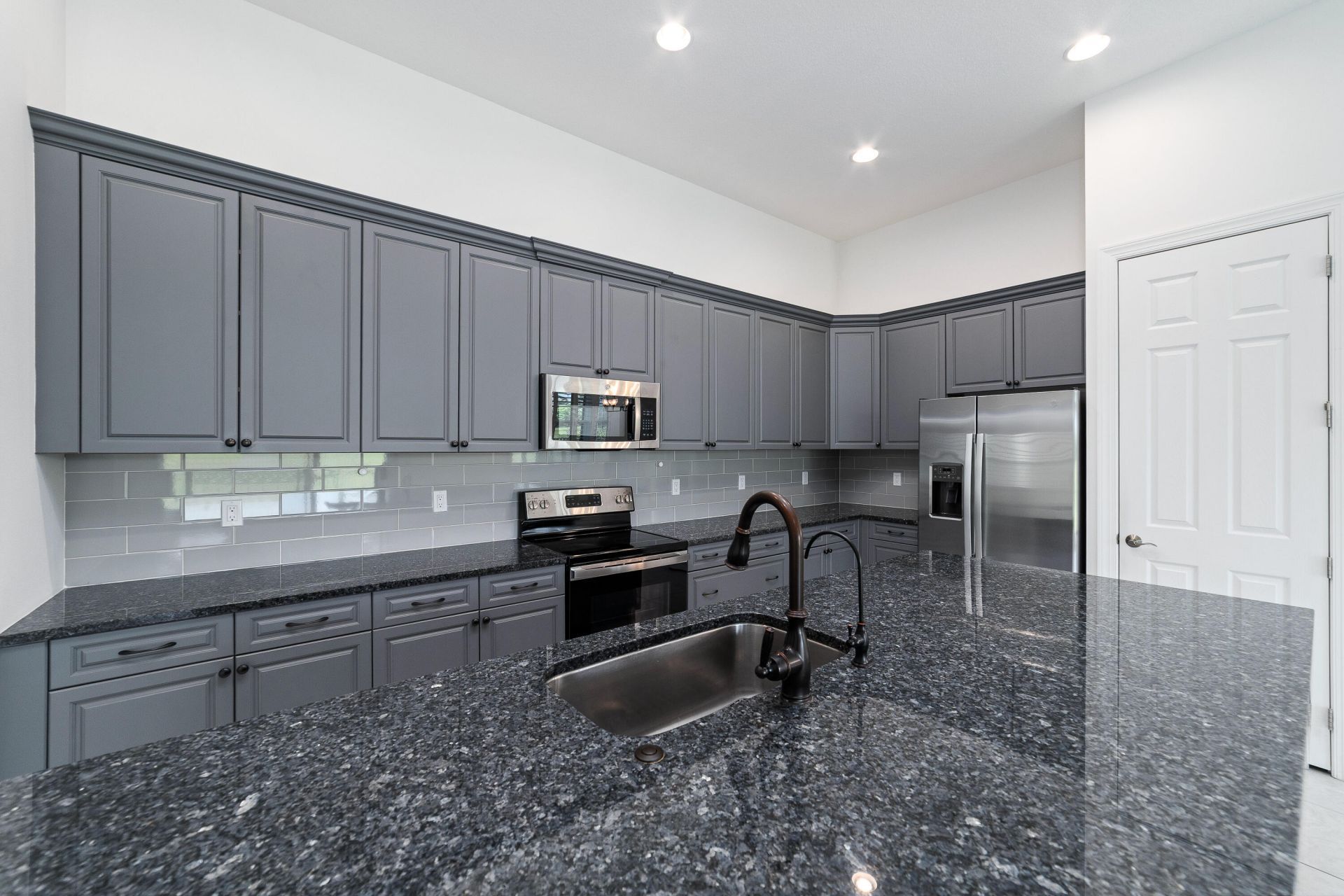 9135 SW Pepoli Way, Port Saint Lucie, FL 34987 Photo