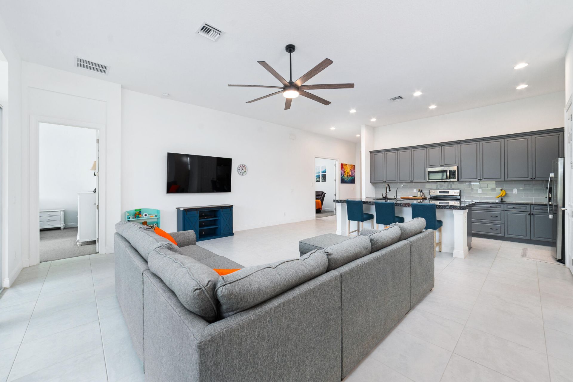 9135 SW Pepoli Way, Port Saint Lucie, FL 34987 Photo