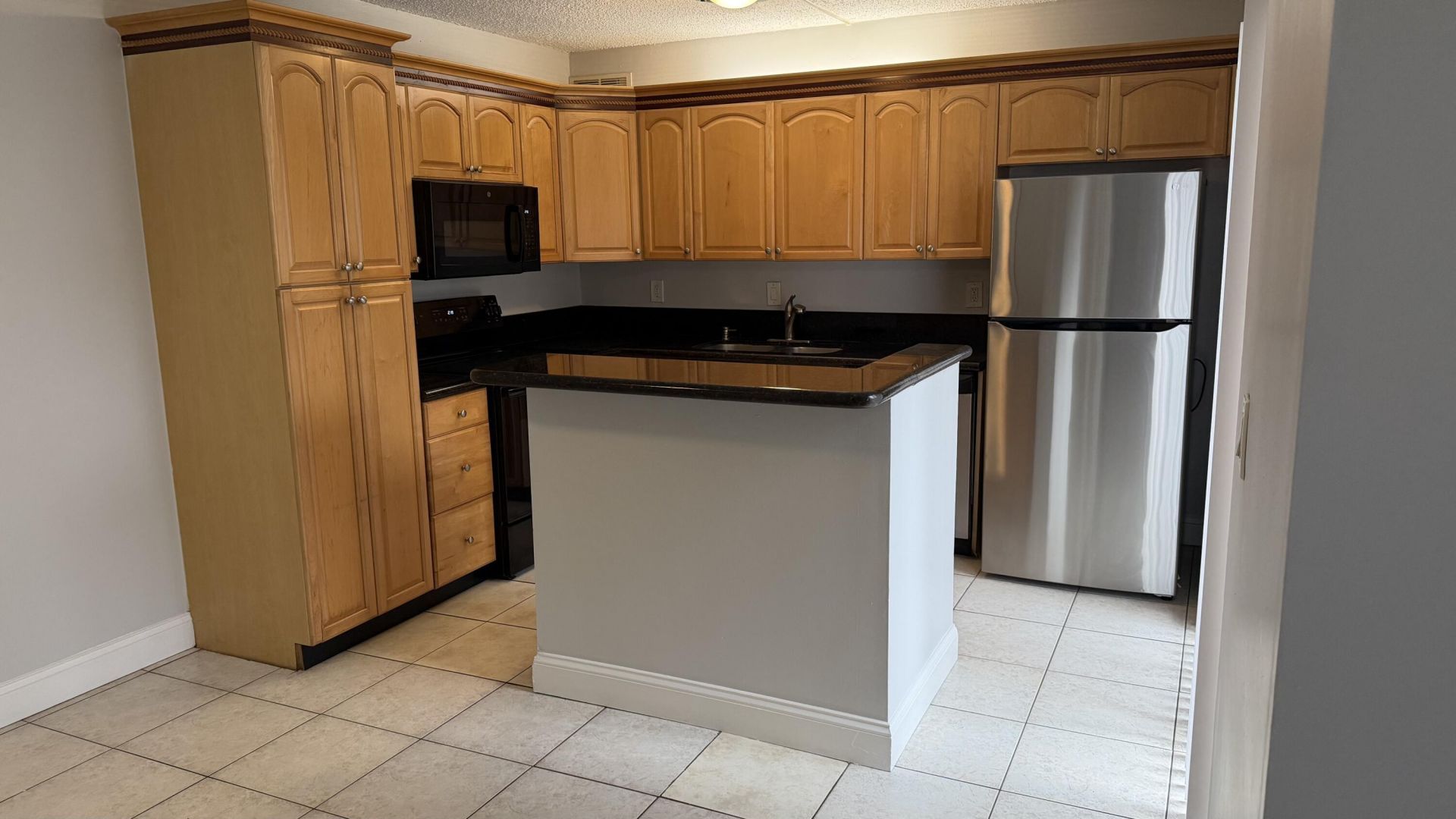 882 Springdale Circle, Unit 88-b, Palm Springs, FL 33461 Photo