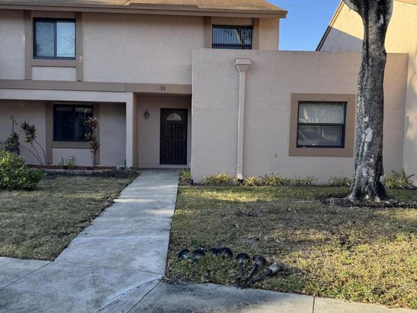 31 Chestnut Circle, Cooper City, FL 33026