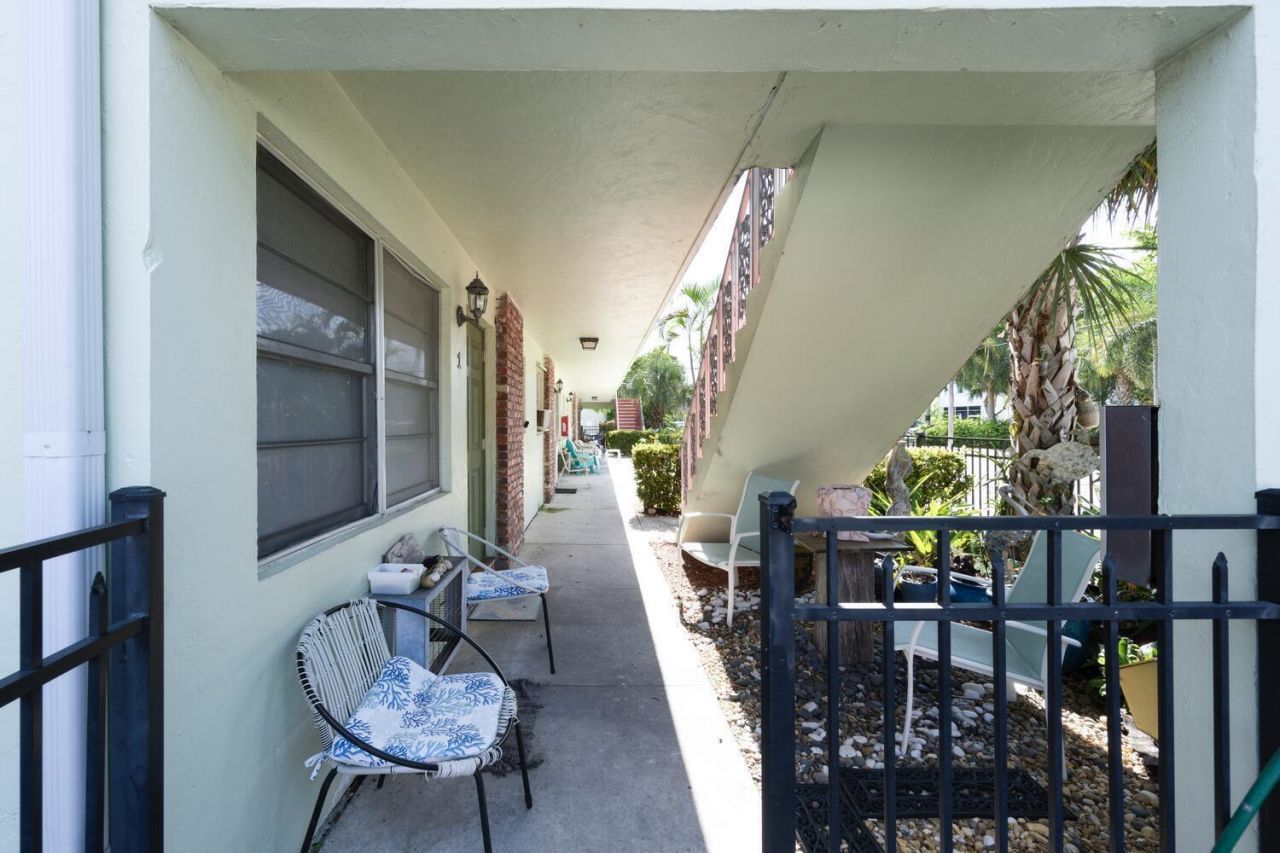220 Lucerne Avenue, Unit 1, Lake Worth Beach, FL 33460 Photo
