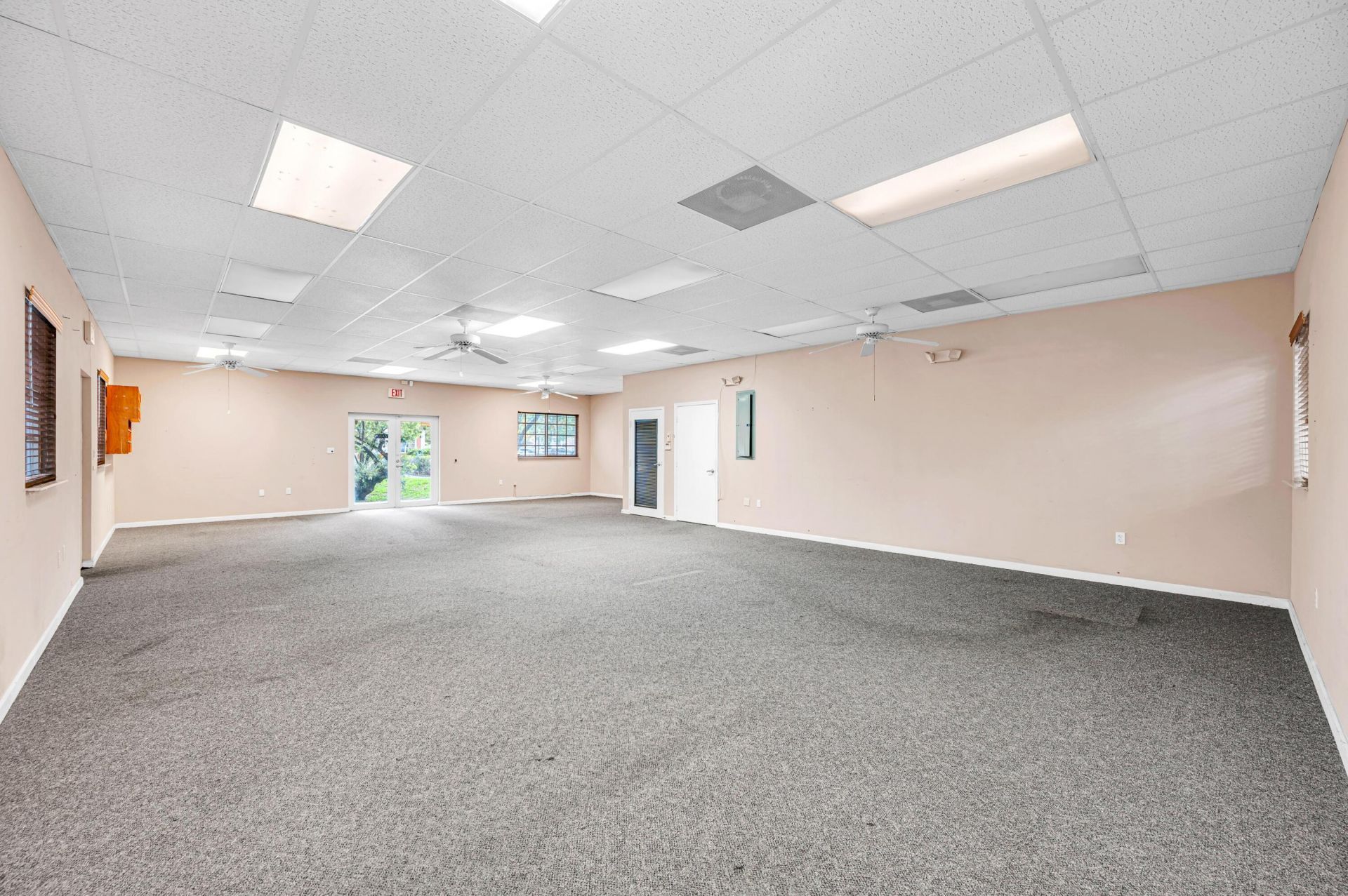 6090 Boulevard Of Champions, North Lauderdale, FL 00000 Photo