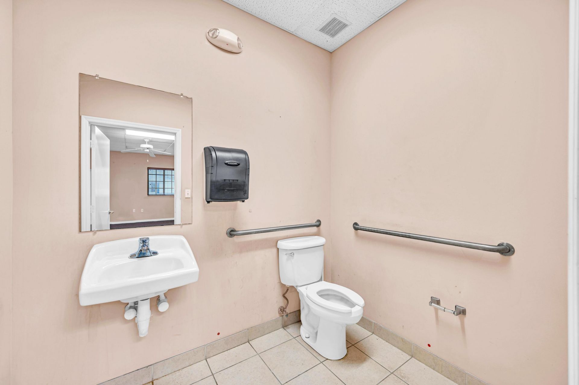 6090 Boulevard Of Champions, North Lauderdale, FL 00000 Photo