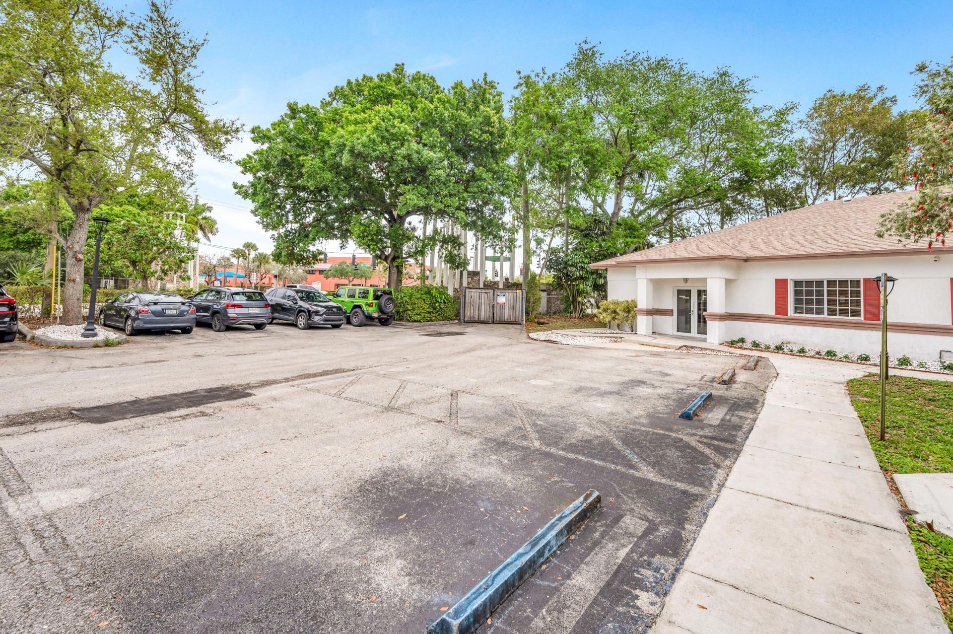 6090 Boulevard Of Champions, North Lauderdale, FL 00000 Photo