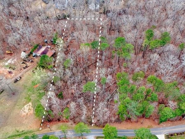 8241 Bow Trail , Woodstock, GA 30188