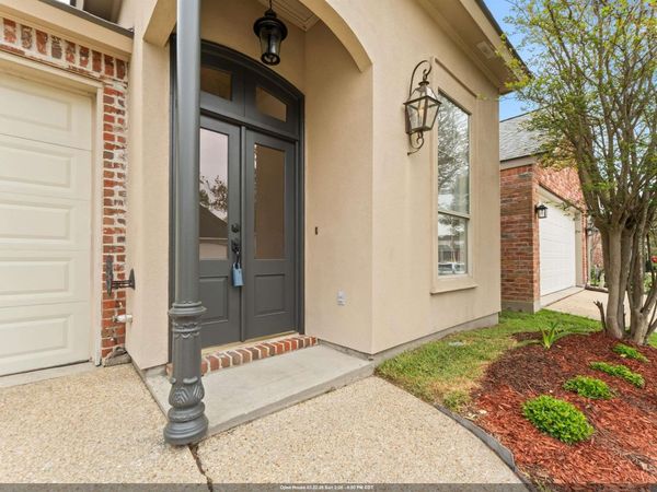 10684 Woodland Oaks, Baton Rouge, LA 70809