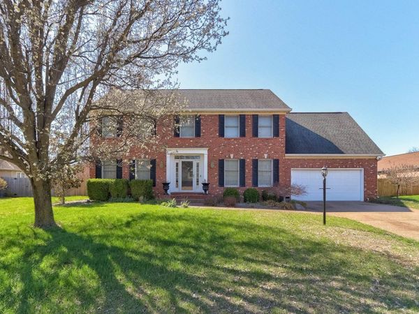 4433 Foxmoor Drive, Newburgh, IN 47630