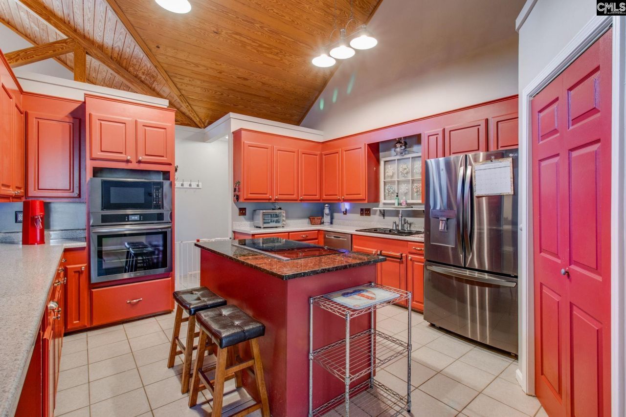 239 Blackthorn Drive Photo 14