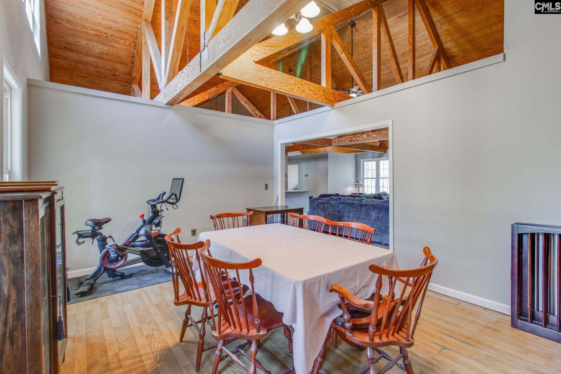 239 Blackthorn Drive Photo 14