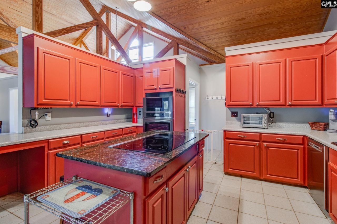 239 Blackthorn Drive Photo 15