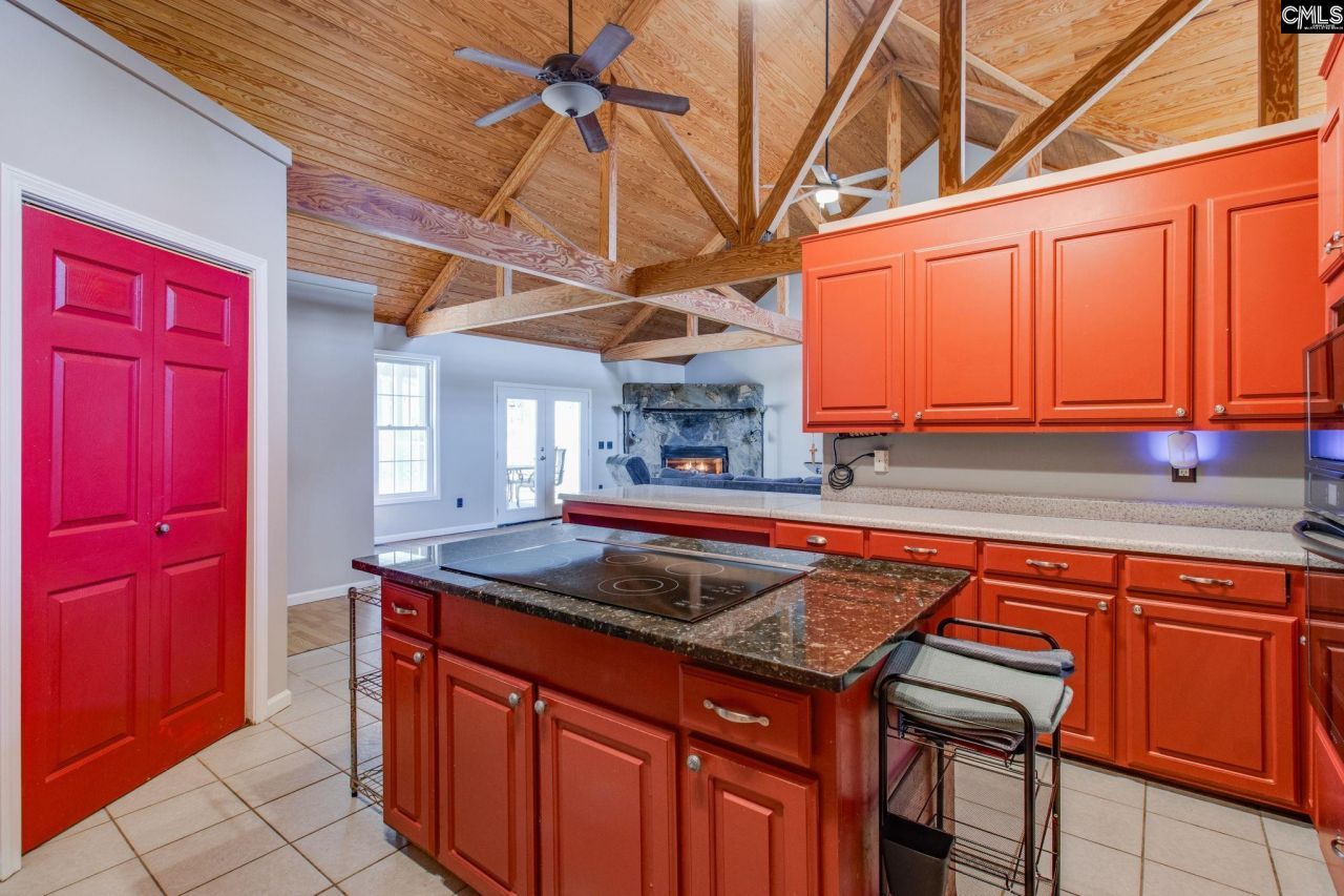 239 Blackthorn Drive Photo 16