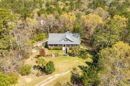 239 Blackthorn Drive photo 4