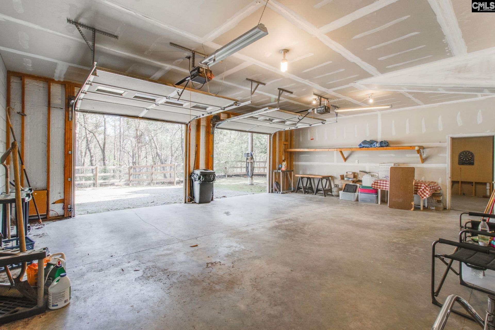 239 Blackthorn Drive Photo 32