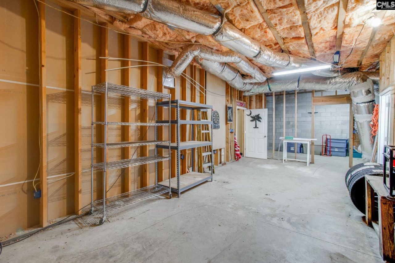 239 Blackthorn Drive Photo 34