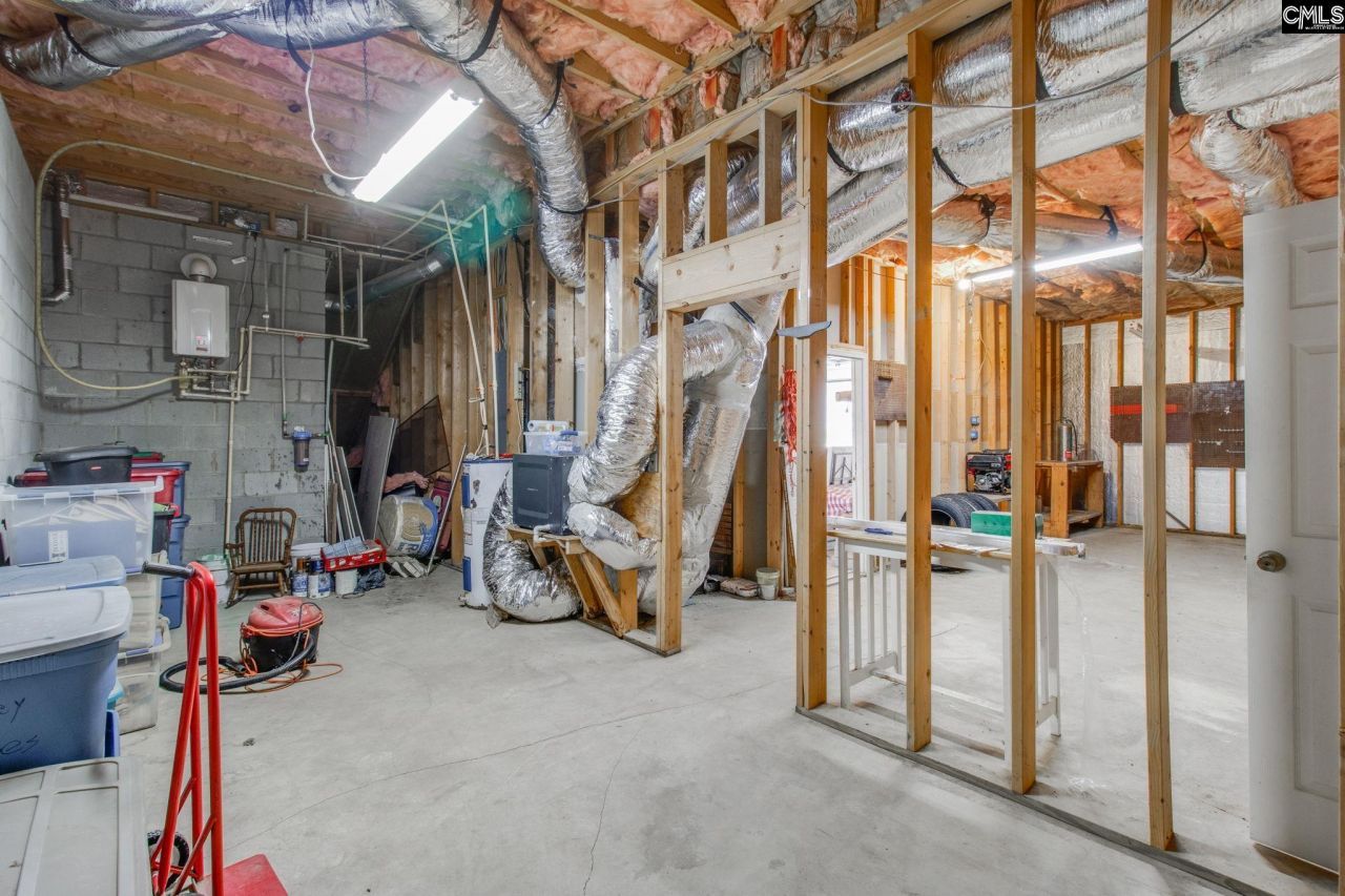 239 Blackthorn Drive Photo 35