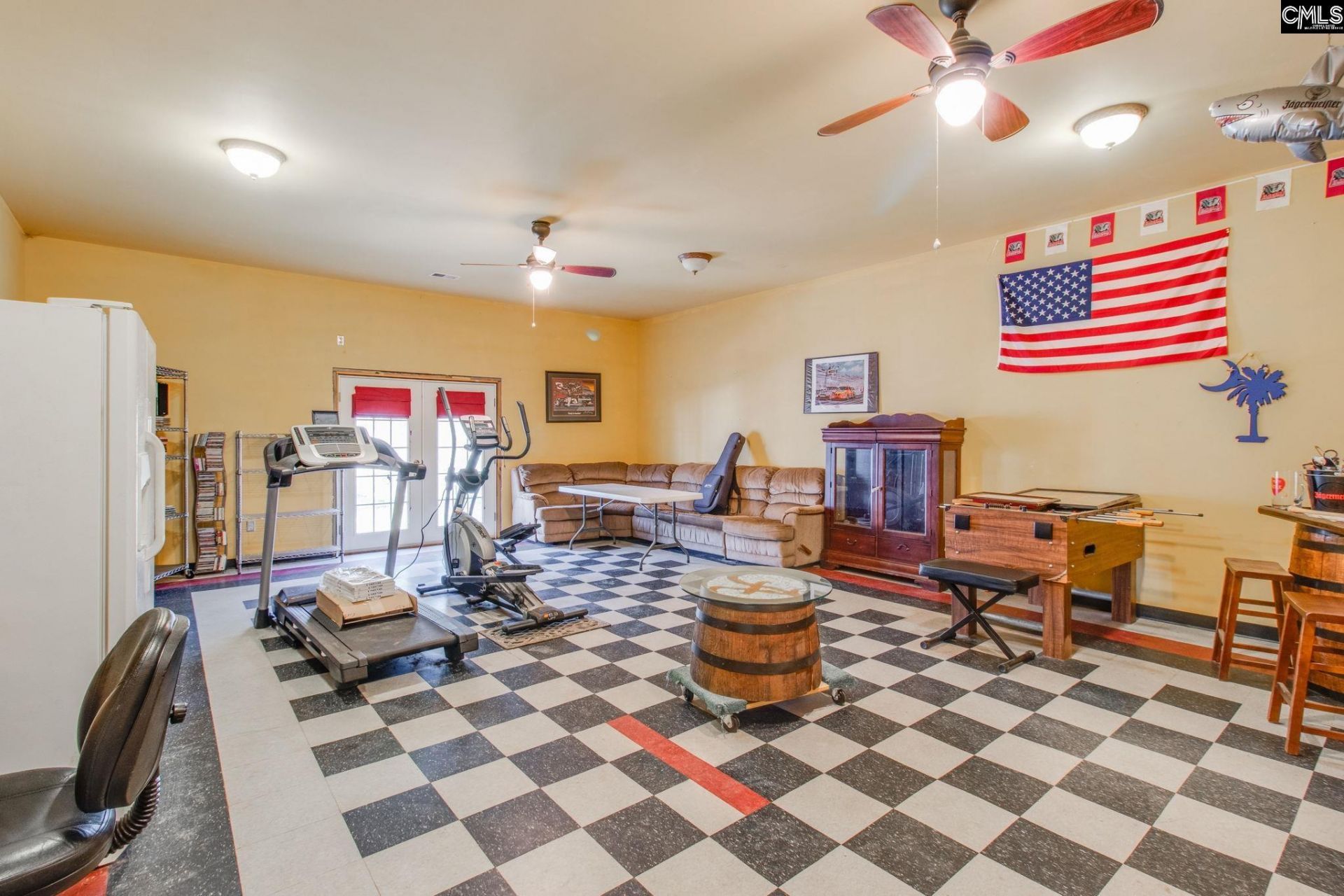 239 Blackthorn Drive Photo 37
