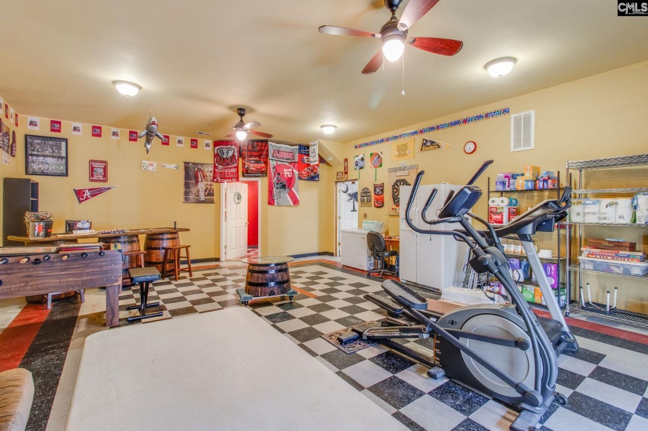 239 Blackthorn Drive Photo 38