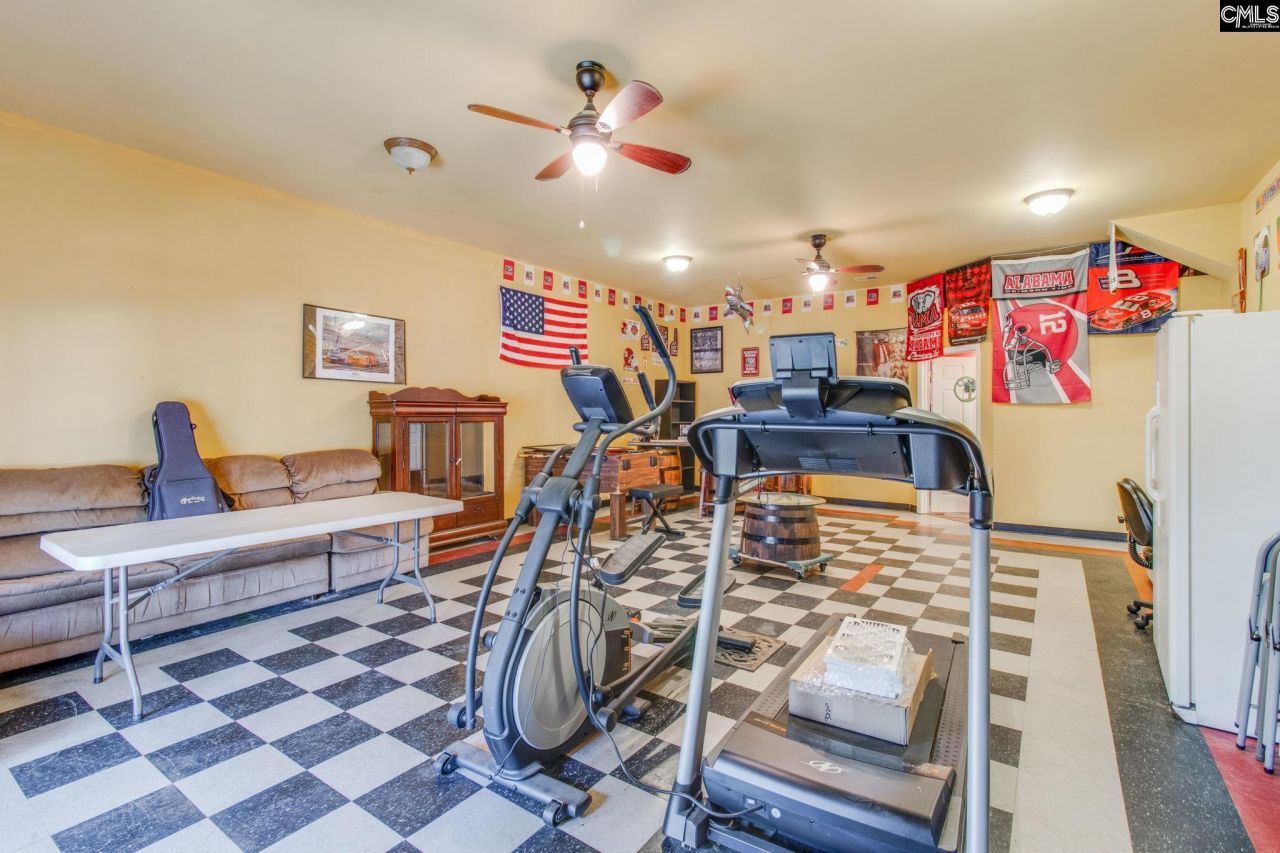 239 Blackthorn Drive Photo 39