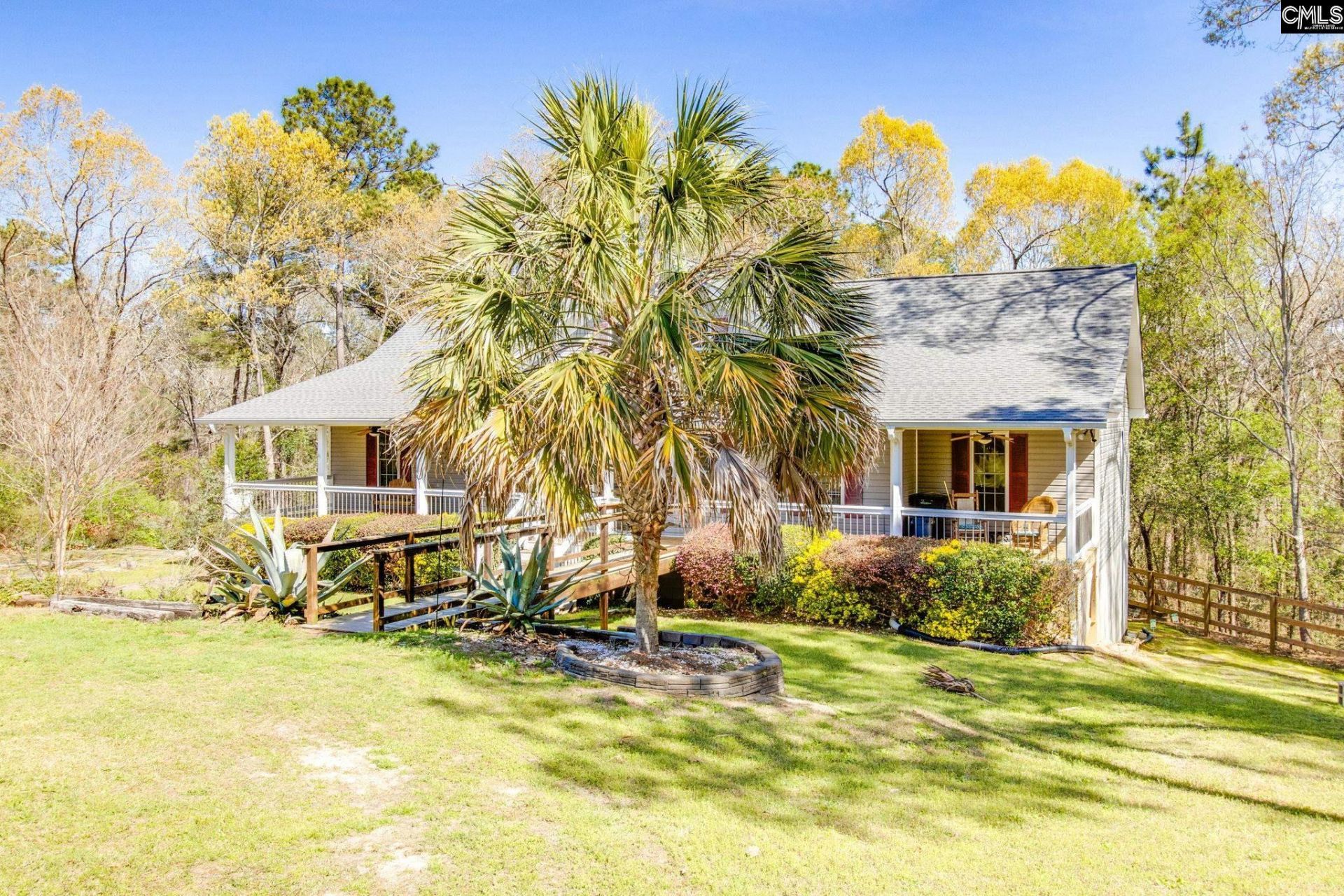 239 Blackthorn Drive Photo 4