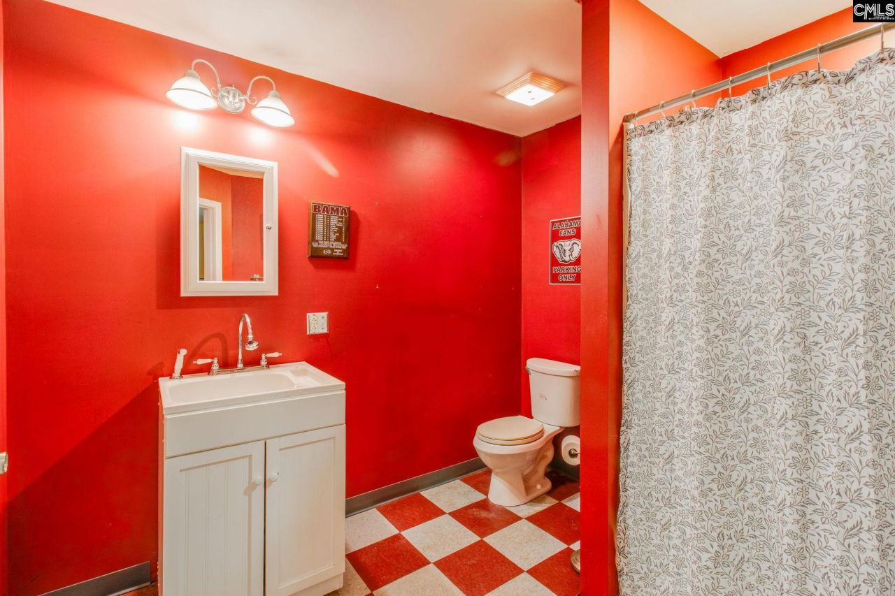 239 Blackthorn Drive Photo 40