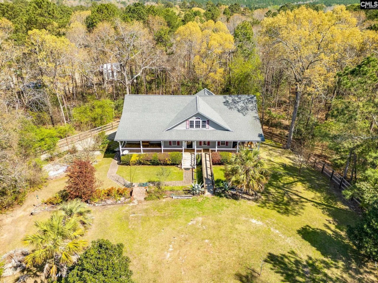 239 Blackthorn Drive Photo 48