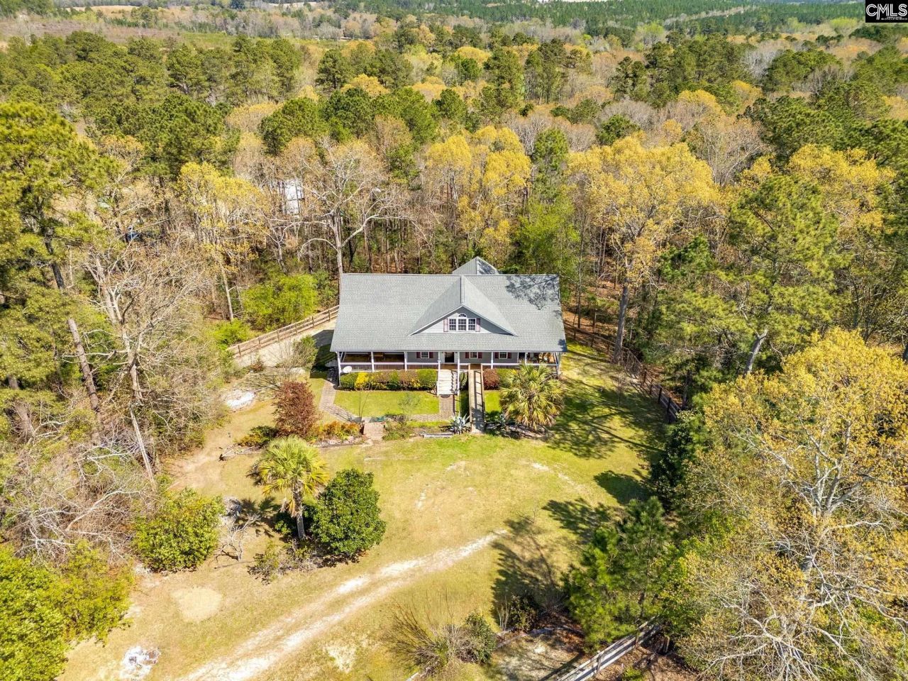 239 Blackthorn Drive Photo 49