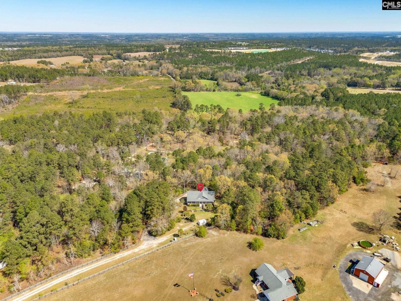 239 Blackthorn Drive Photo 52