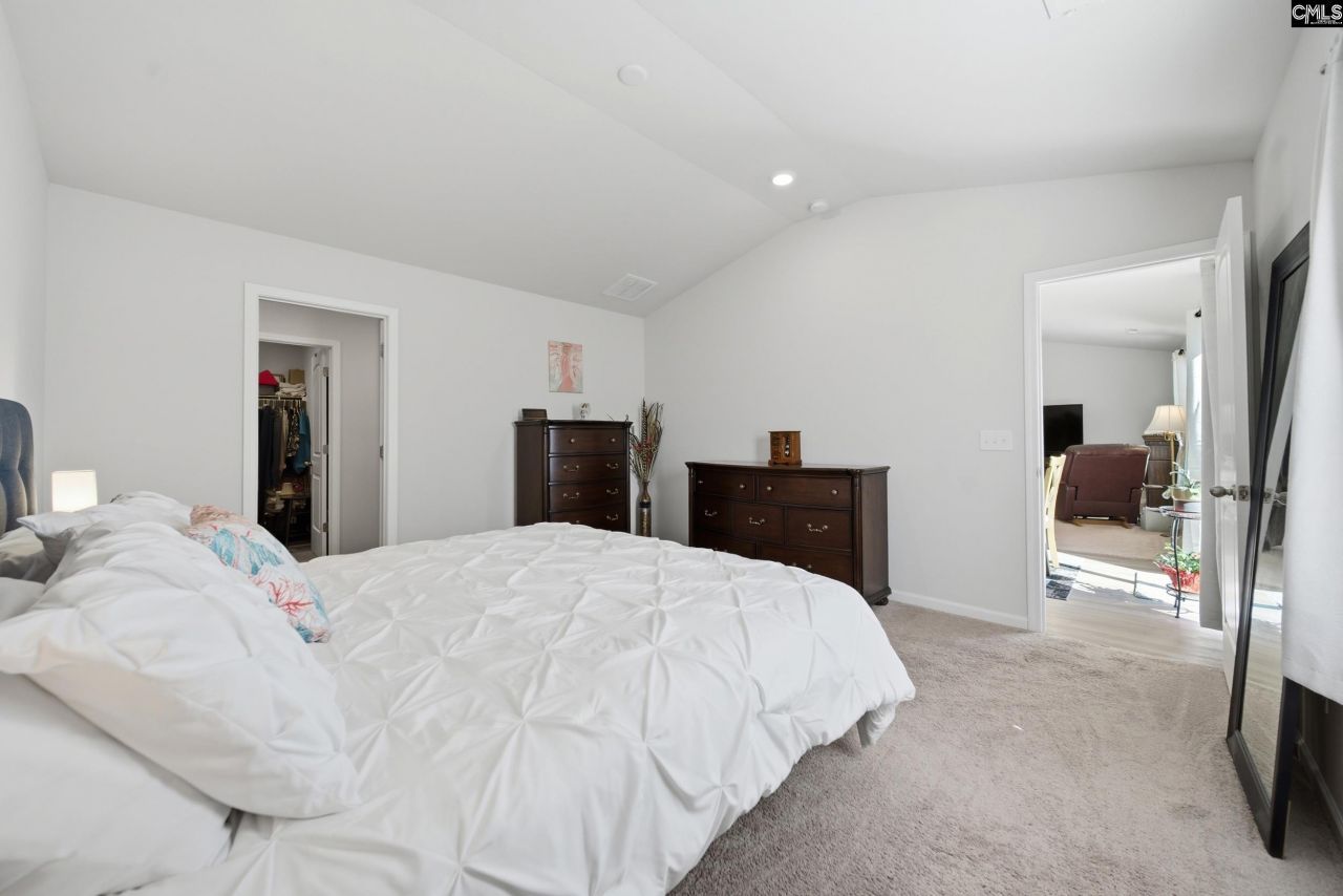 584 Lamorak Place Photo 16