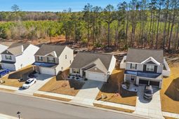 584 Lamorak Place photo 4