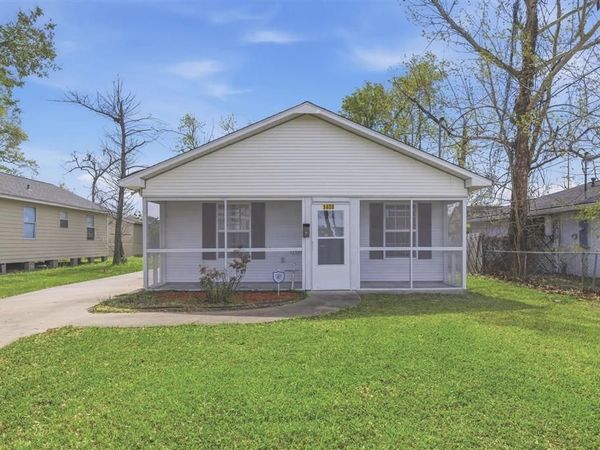 1408 Fournet St Street, Lake Charles, LA 70601