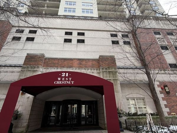 21 W CHESTNUT Street, Unit 1101, Chicago, IL 60610
