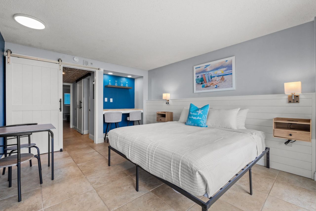 2300 Ocean Blvd. N  Photo 14