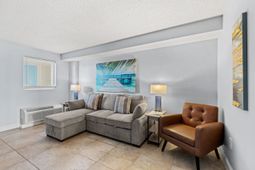 2300 Ocean Blvd. N  photo 4