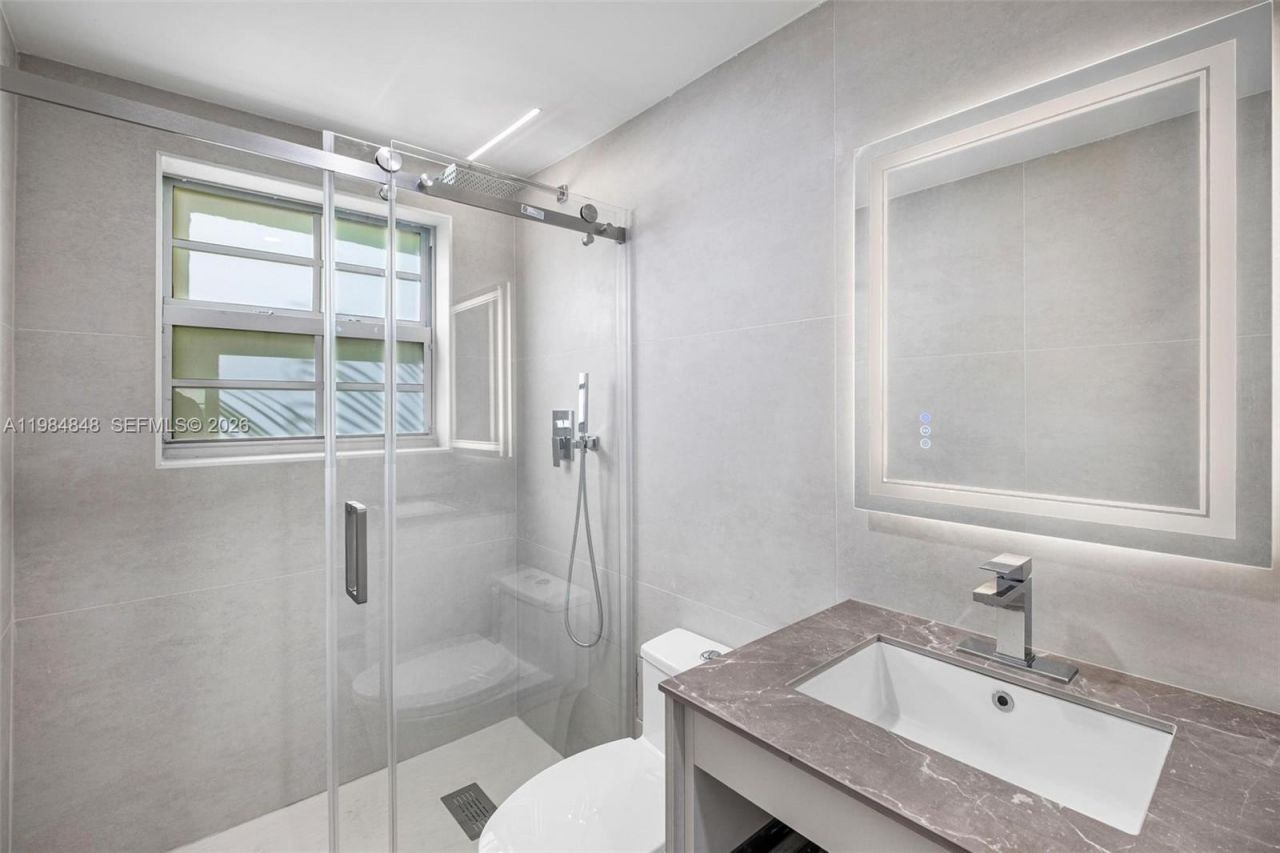 1610 Michigan Ave , Unit 2, Miami Beach, FL 33139 Photo