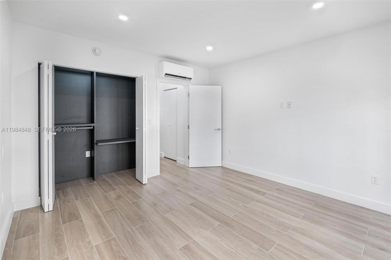 1610 Michigan Ave , Unit 2, Miami Beach, FL 33139 Photo