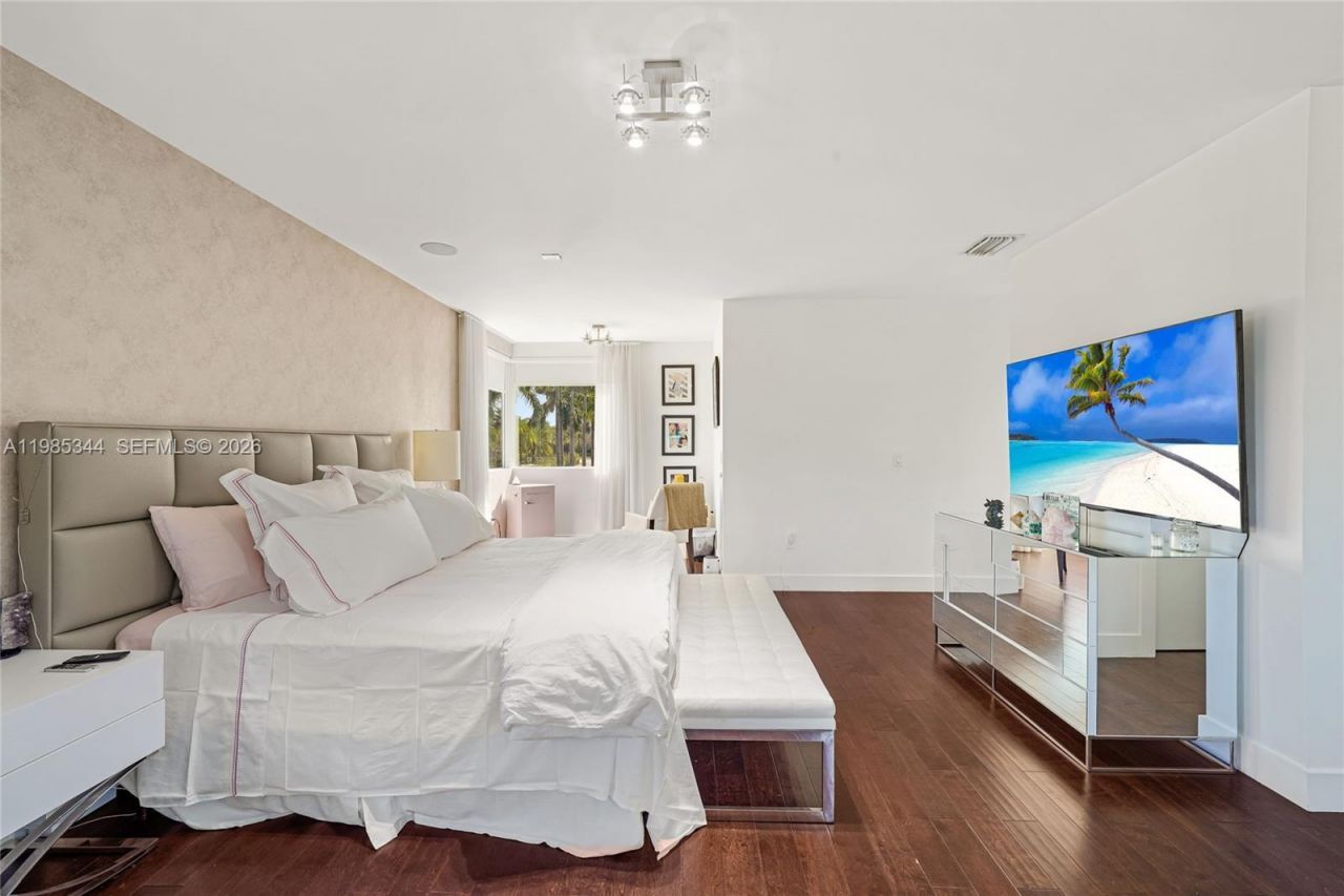 7515 NW 99th Ave, Doral, FL 33178 Photo