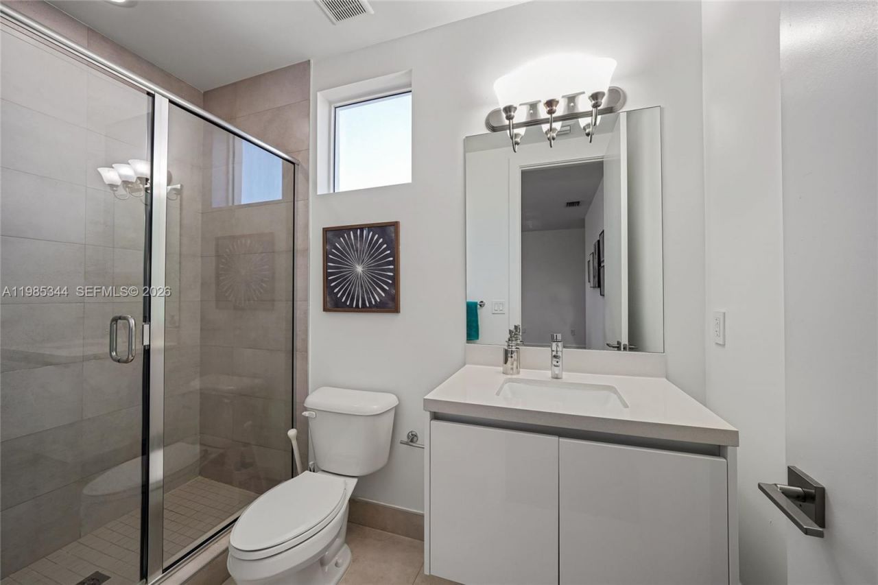 7515 NW 99th Ave, Doral, FL 33178 Photo