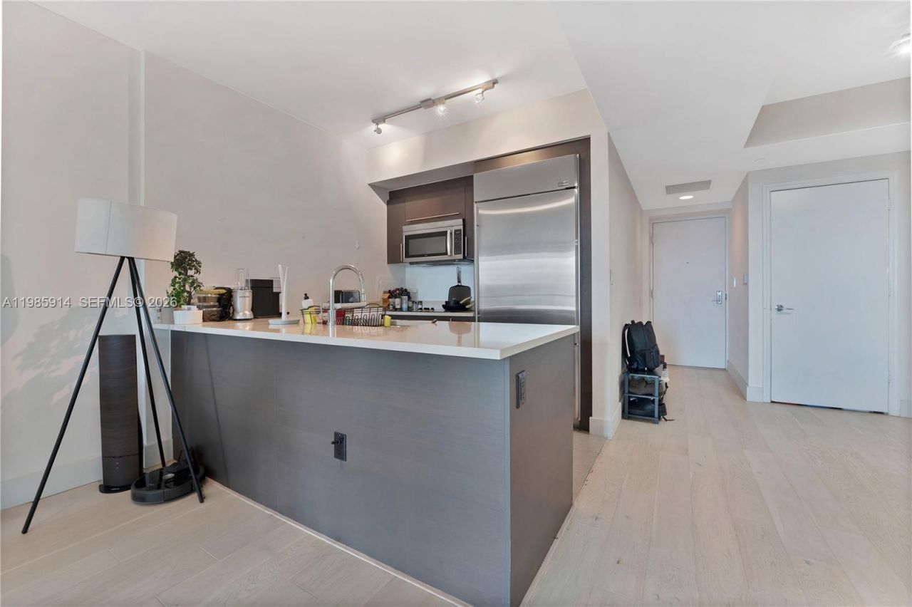 500 Brickell Ave , Unit 2000, Miami, FL 33131 Photo